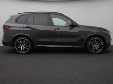 BMW X5 M60i 360  HUD H K SoftCl Panorama Sky Lounge