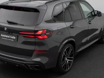 BMW X5 M60i 360  HUD H K SoftCl Panorama Sky Lounge