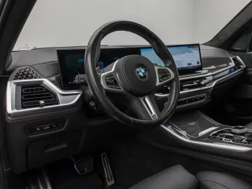 BMW X5 M60i 360  HUD H K SoftCl Panorama Sky Lounge