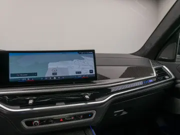 BMW X5 M60i 360  HUD H K SoftCl Panorama Sky Lounge