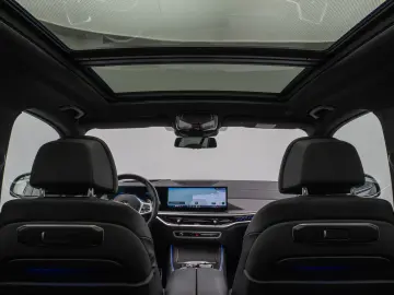 BMW X5 M60i 360  HUD H K SoftCl Panorama Sky Lounge