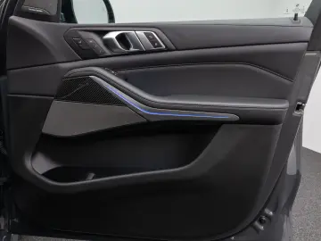 BMW X5 M60i 360  HUD H K SoftCl Panorama Sky Lounge