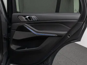 BMW X5 M60i 360  HUD H K SoftCl Panorama Sky Lounge