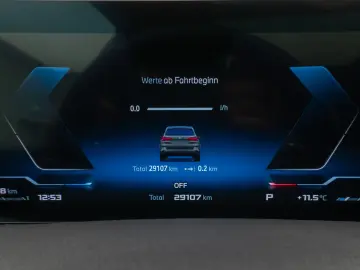 BMW X5 M60i 360  HUD H K SoftCl Panorama Sky Lounge