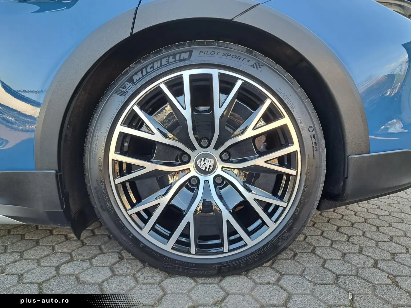 PORSCHE Taycan Cross Turismo 4 HUD Burmester Pano PDLS