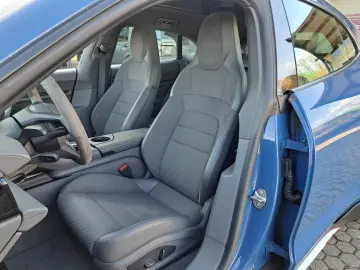 PORSCHE Taycan Cross Turismo 4 HUD Burmester Pano PDLS