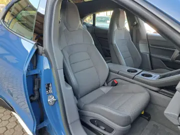 PORSCHE Taycan Cross Turismo 4 HUD Burmester Pano PDLS