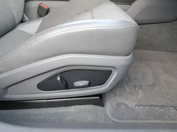 PORSCHE Taycan Cross Turismo 4 HUD Burmester Pano PDLS