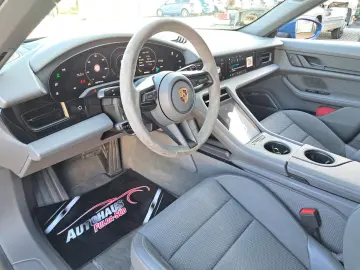 PORSCHE Taycan Cross Turismo 4 HUD Burmester Pano PDLS