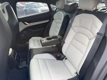 PORSCHE Taycan 4 SPano Keyless BFDisplay 21