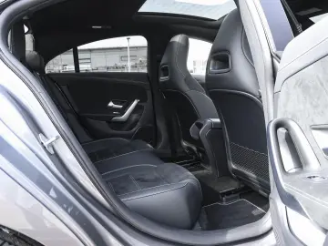 MERCEDES-BENZ CLA 250 e AMG Night Multibeam Distroni&hellip;