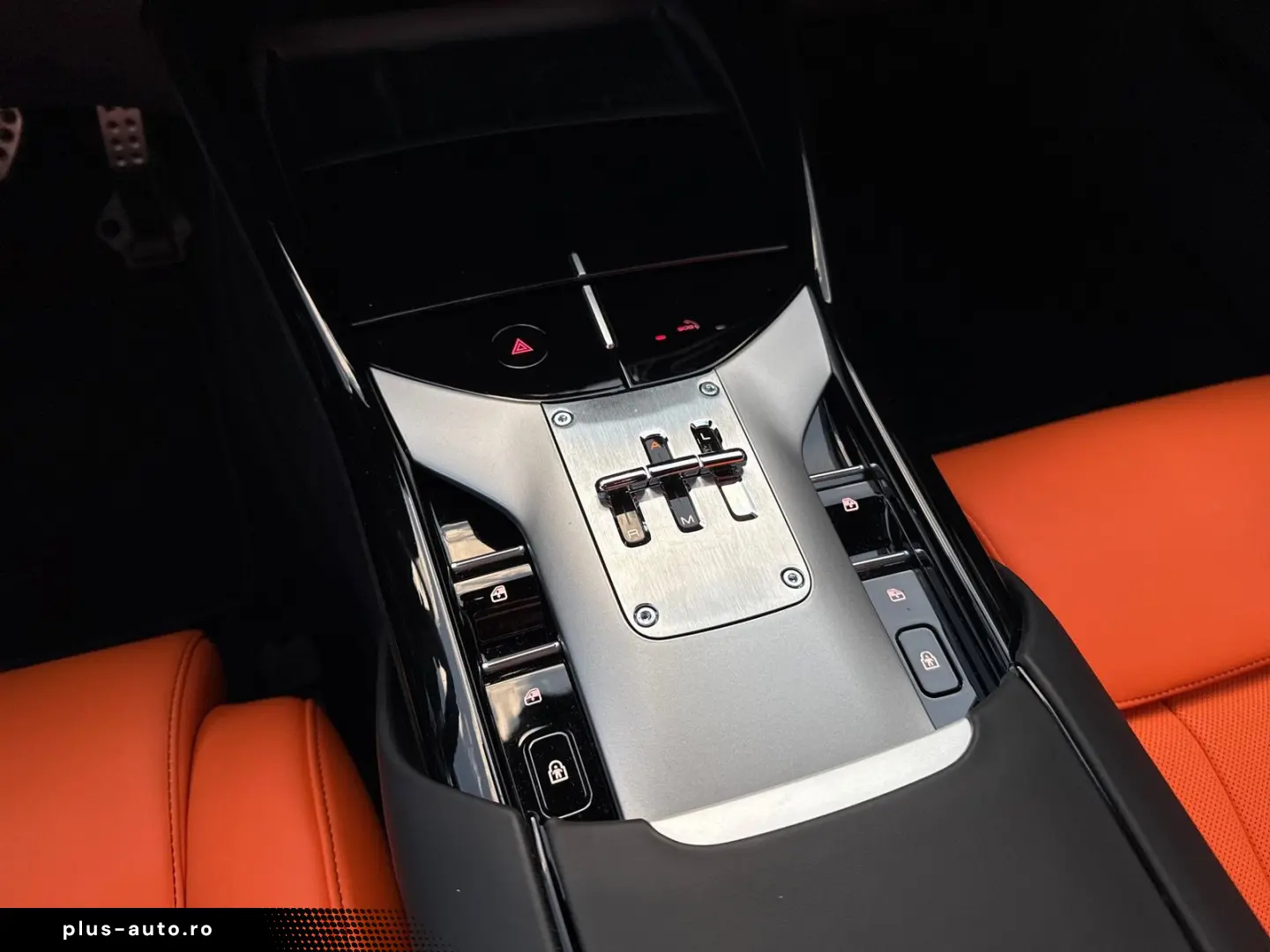 FERRARI Purosangue  HiFi PDC Klima Leder