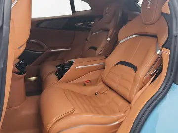 FERRARI Purosangue PANOROOF VENT SEATS LIFT JBL