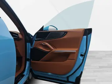 FERRARI Purosangue PANOROOF VENT SEATS LIFT JBL