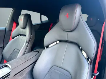 FERRARI Purosangue Carbon Rosso 70th Anniversary LIFT