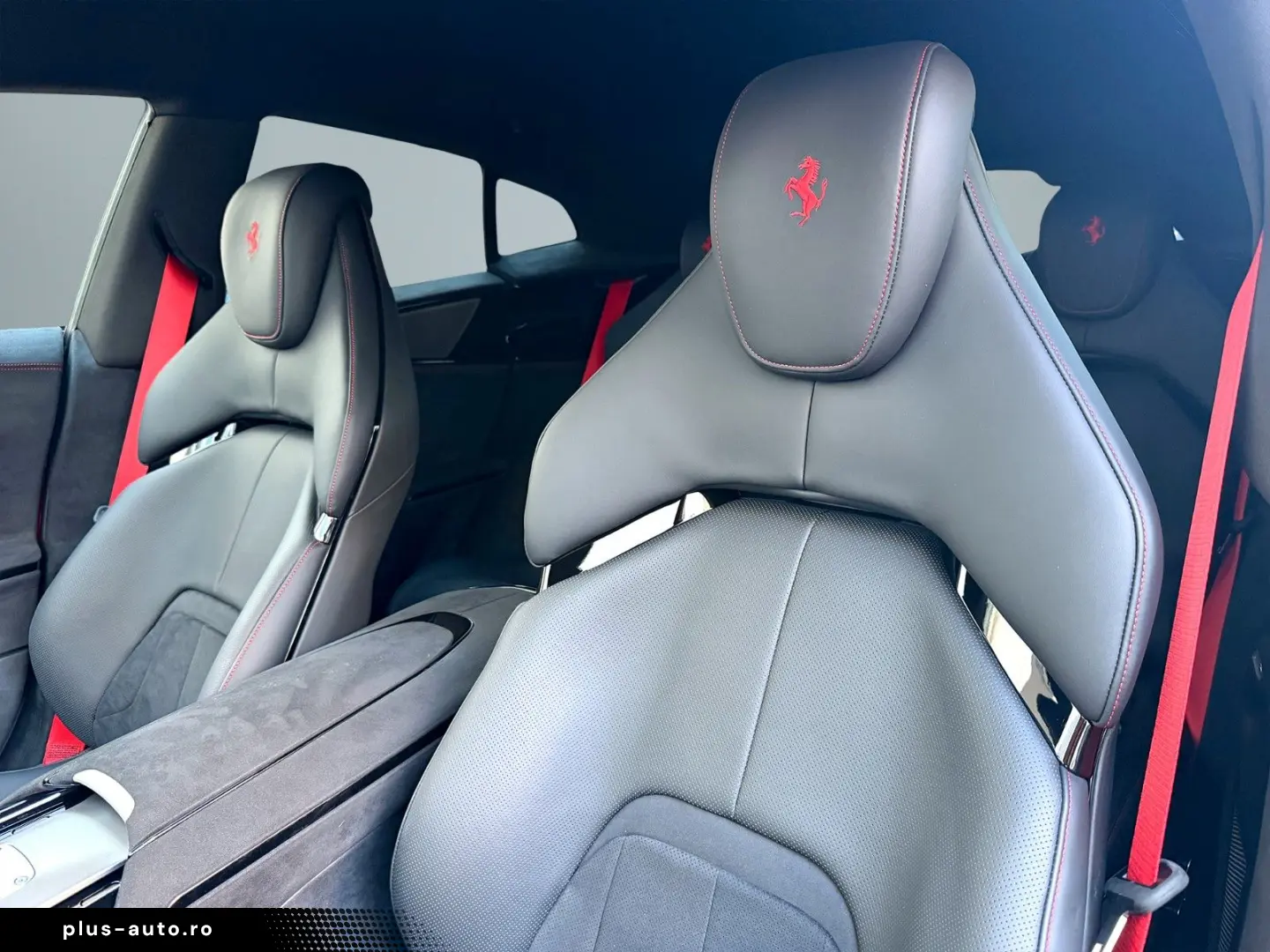 FERRARI Purosangue Carbon Rosso 70th Anniversary LIFT