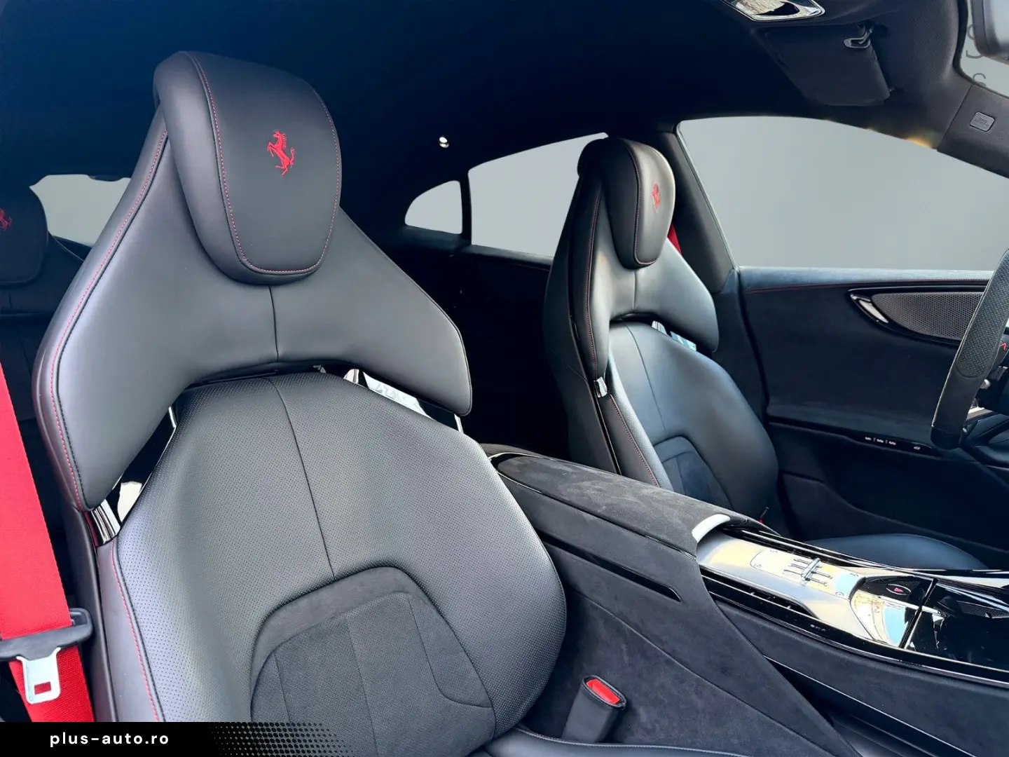 FERRARI Purosangue Carbon Rosso 70th Anniversary LIFT