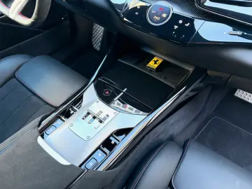 FERRARI Purosangue Carbon Rosso 70th Anniversary LIFT