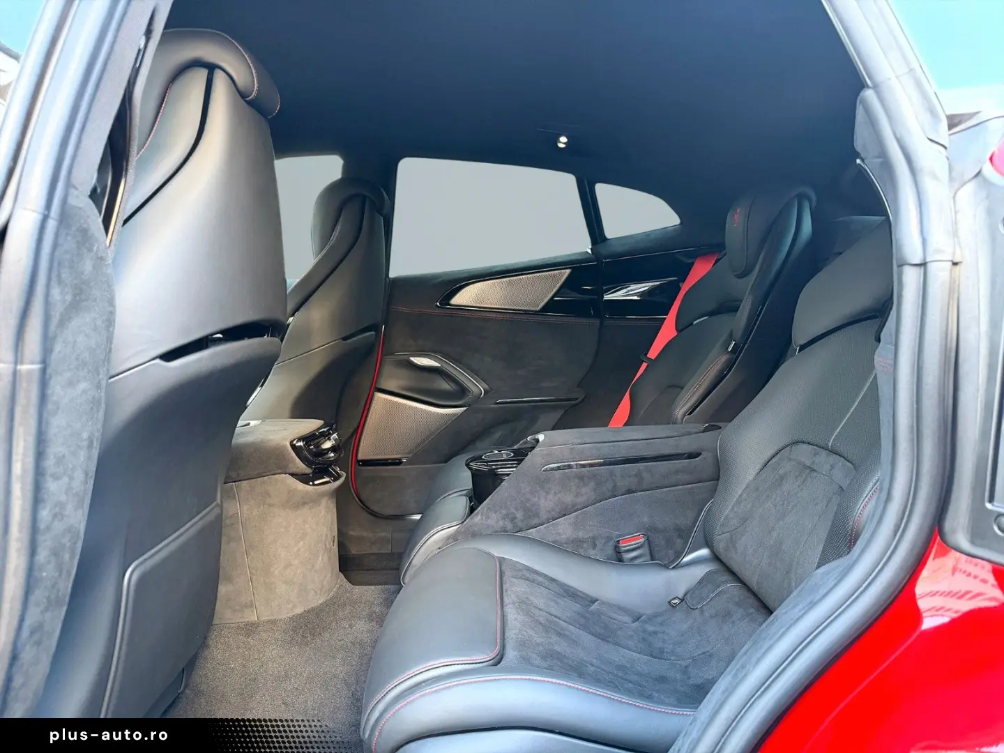 FERRARI Purosangue Carbon Rosso 70th Anniversary LIFT