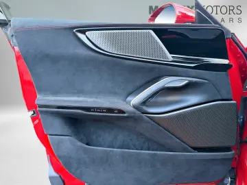 FERRARI Purosangue Carbon Rosso 70th Anniversary LIFT