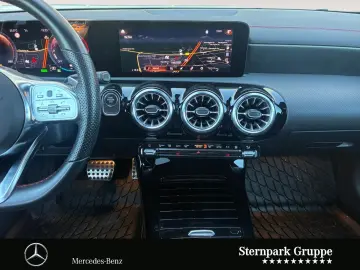 MERCEDES-BENZ CLA 250 e Coupé AMG Panorama Night Kamera MBUX