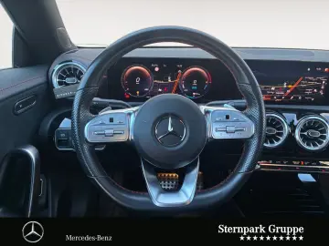 MERCEDES-BENZ CLA 250 e Coupé AMG Panorama Night Kamera MBUX