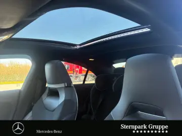 MERCEDES-BENZ CLA 250 e Coupé AMG Panorama Night Kamera MBUX