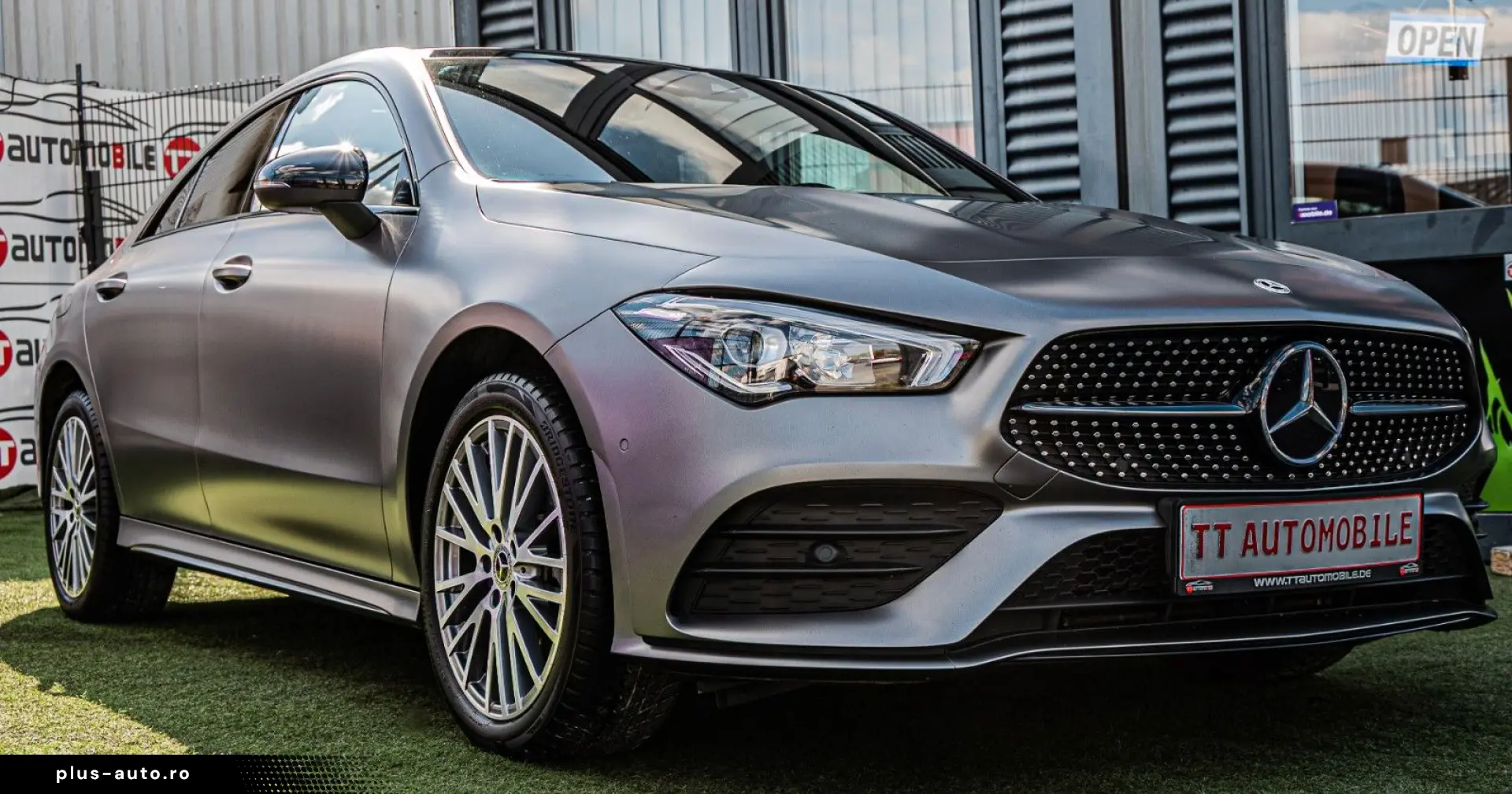 MERCEDES-BENZ CLA 250e 8G-DCT AMG LINE AMBIENTE PANO NIGHT