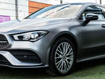 MERCEDES-BENZ CLA 250e 8G-DCT AMG LINE AMBIENTE PANO NIGHT