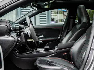 MERCEDES-BENZ CLA 250e 8G-DCT AMG LINE AMBIENTE PANO NIGHT