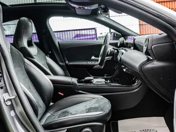 MERCEDES-BENZ CLA 250e 8G-DCT AMG LINE AMBIENTE PANO NIGHT