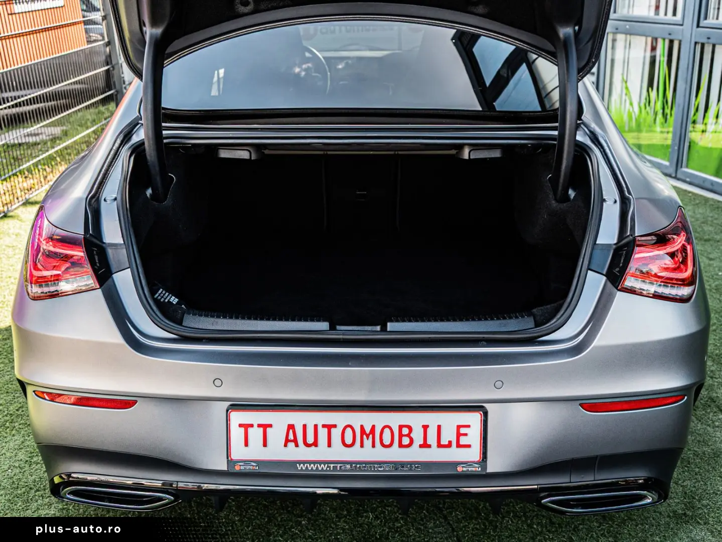 MERCEDES-BENZ CLA 250e 8G-DCT AMG LINE AMBIENTE PANO NIGHT