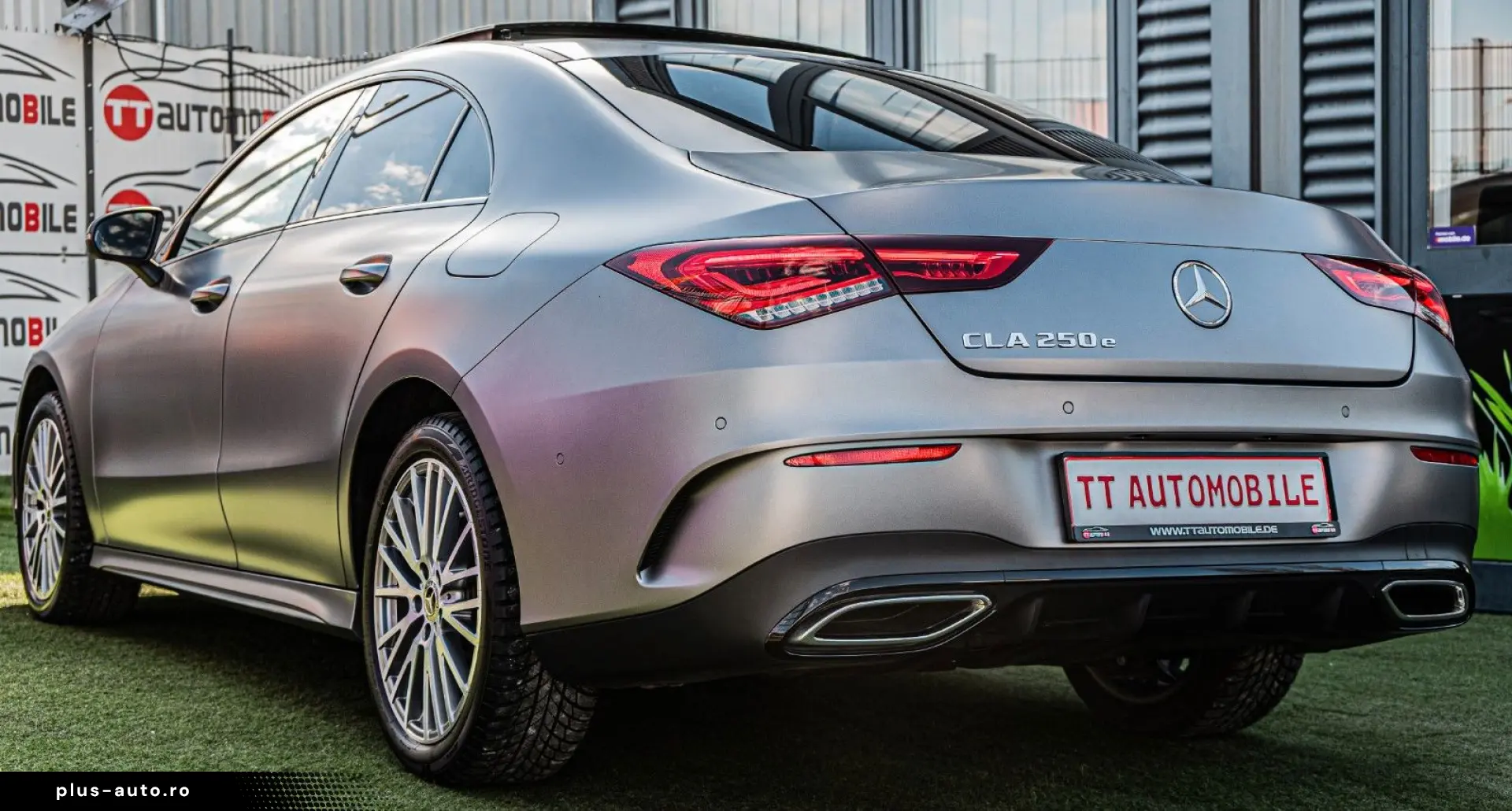 MERCEDES-BENZ CLA 250e 8G-DCT AMG LINE AMBIENTE PANO NIGHT