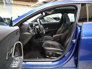 MERCEDES-BENZ CLA 250 e Coupé AMG Sport Advanced  Di&hellip;