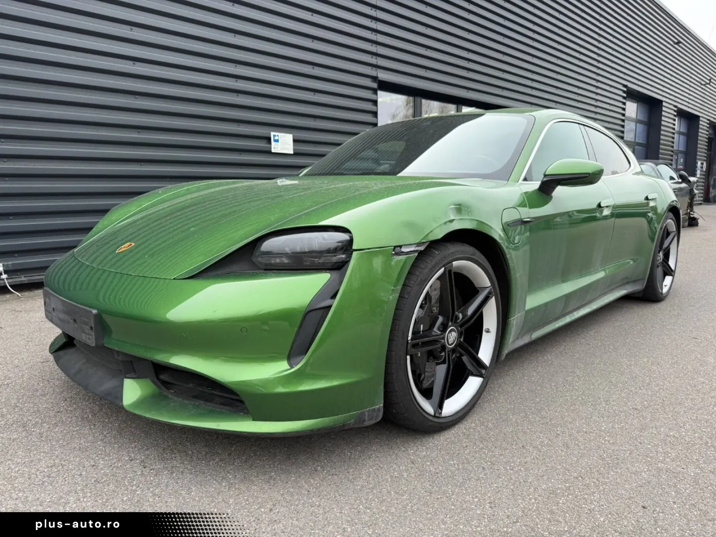 PORSCHE Taycan Turbo Sport Turismo PCCB PDCC Alu 21  SCP