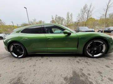 PORSCHE Taycan Turbo Sport Turismo PCCB PDCC Alu 21  SCP