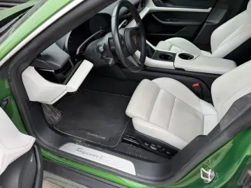 PORSCHE Taycan Turbo Sport Turismo PCCB PDCC Alu 21  SCP