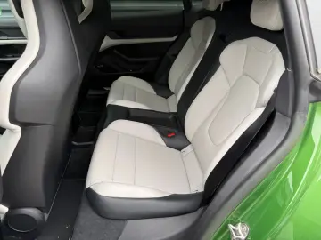 PORSCHE Taycan Turbo Sport Turismo PCCB PDCC Alu 21  SCP