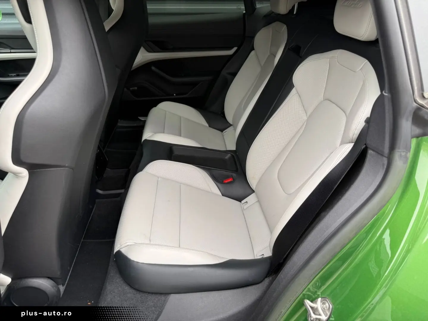 PORSCHE Taycan Turbo Sport Turismo PCCB PDCC Alu 21  SCP