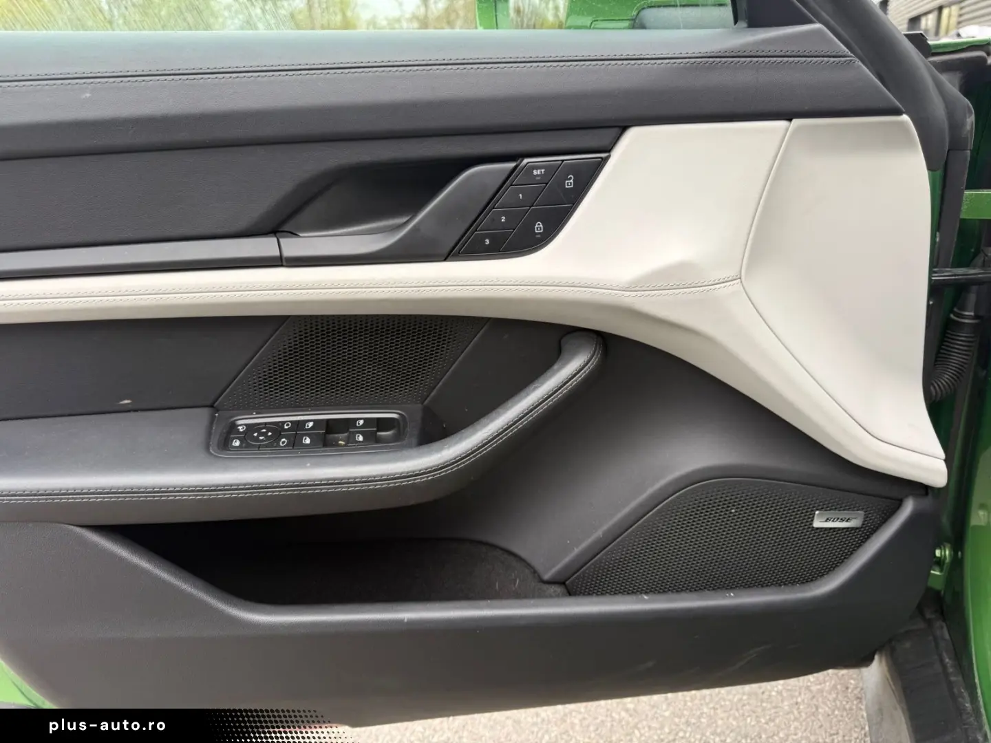 PORSCHE Taycan Turbo Sport Turismo PCCB PDCC Alu 21  SCP