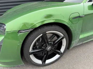 PORSCHE Taycan Turbo Sport Turismo PCCB PDCC Alu 21  SCP