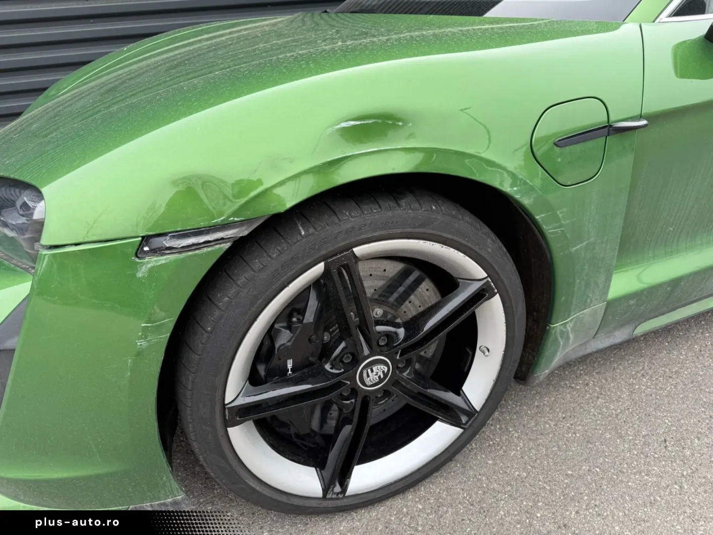 PORSCHE Taycan Turbo Sport Turismo PCCB PDCC Alu 21  SCP