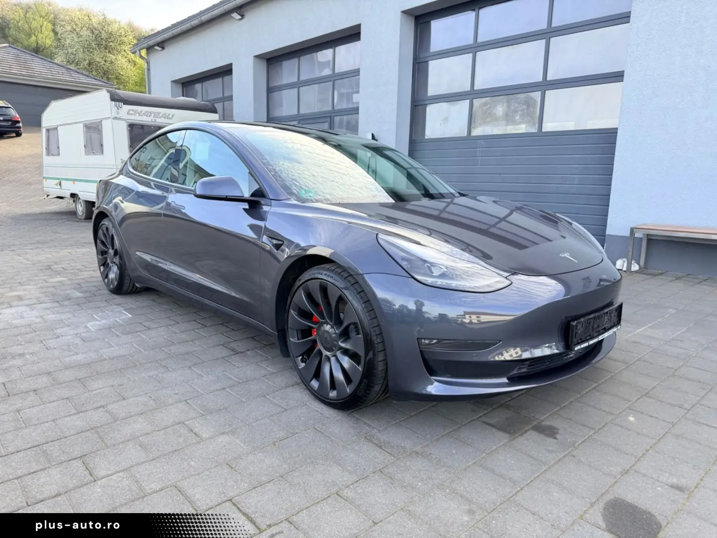 TESLA Model 3 Performance    1. Hand     GREY