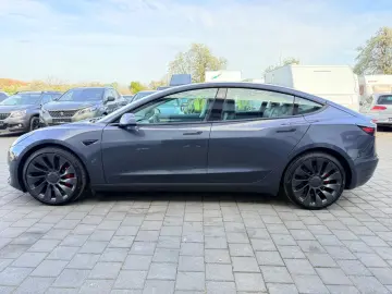 TESLA Model 3 Performance    1. Hand     GREY