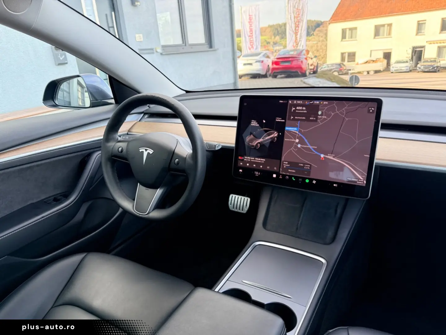 TESLA Model 3 Performance    1. Hand     GREY
