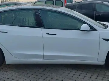 TESLA Model 3 Long Range Dual AWD 19  Pano LED
