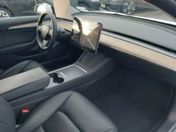 TESLA Model 3 Long Range Dual AWD 19  Pano LED