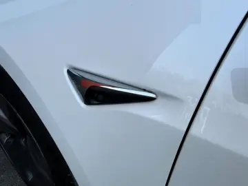 TESLA Model 3   Neu TüV   SR Plus RWD   SOH 89 6%