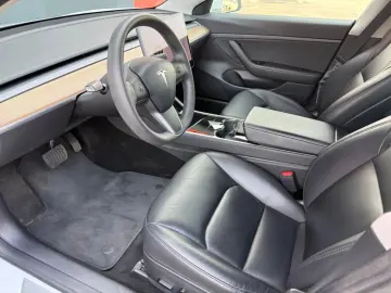 TESLA Model 3   Neu TüV   SR Plus RWD   SOH 89 6%