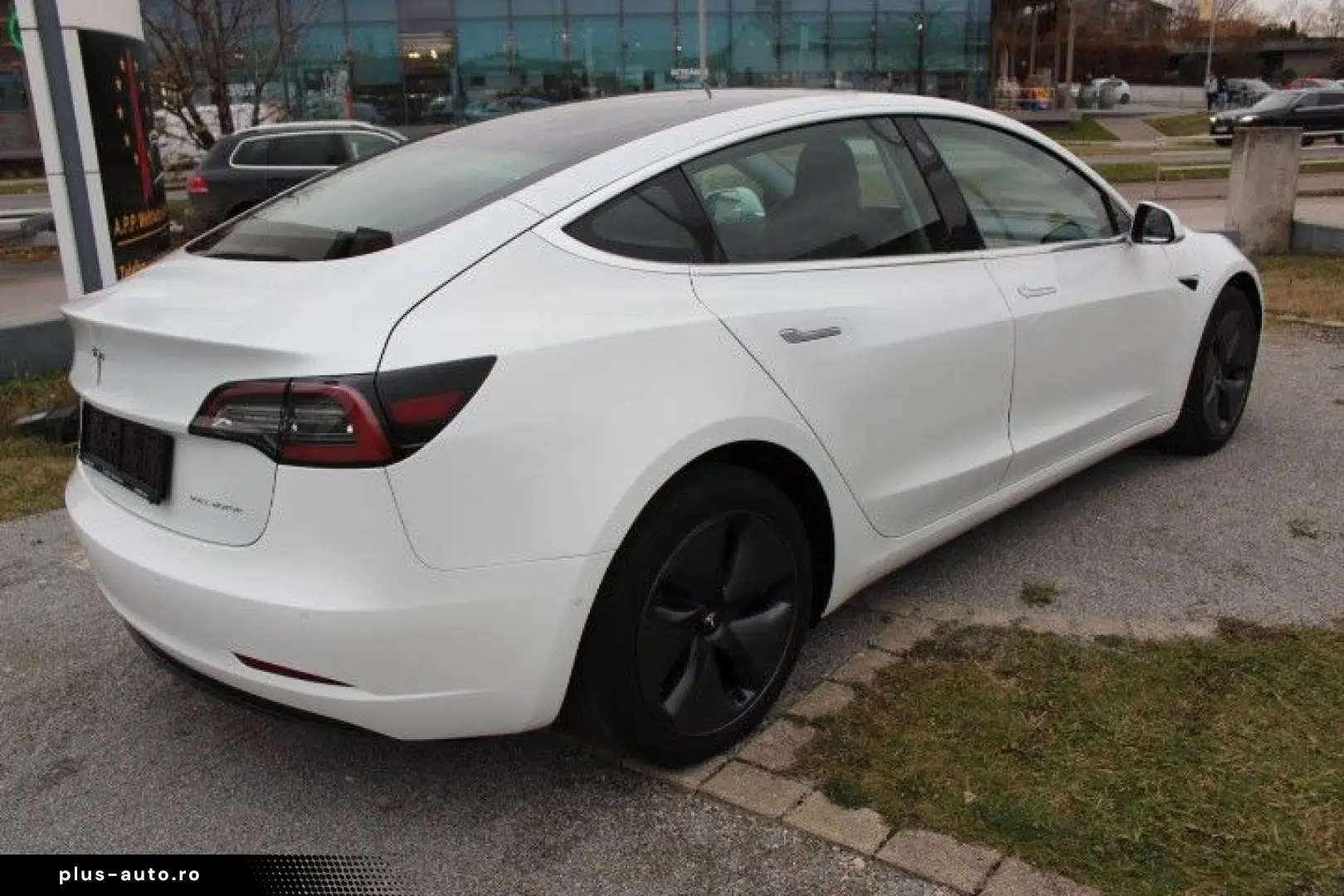 TESLA Model 3 Long Range AWD Cam